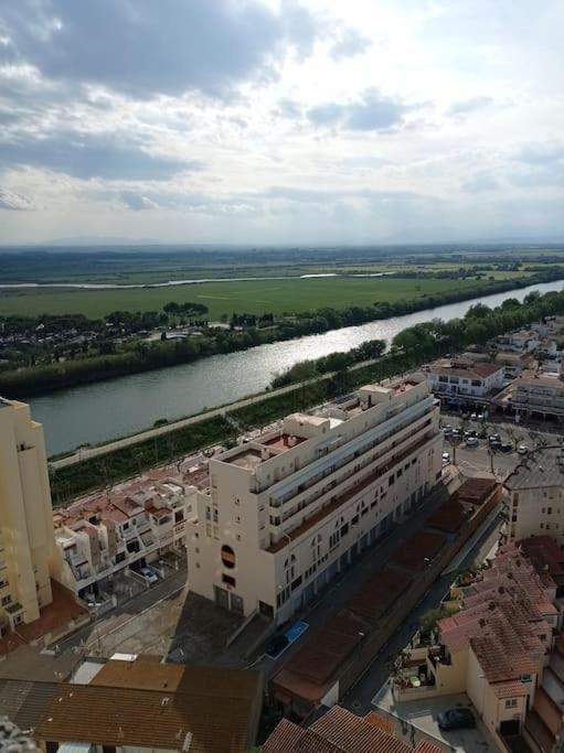 Piso Primera Linea De Mar Apartment เอมปูเรียบราบา ภายนอก รูปภาพ